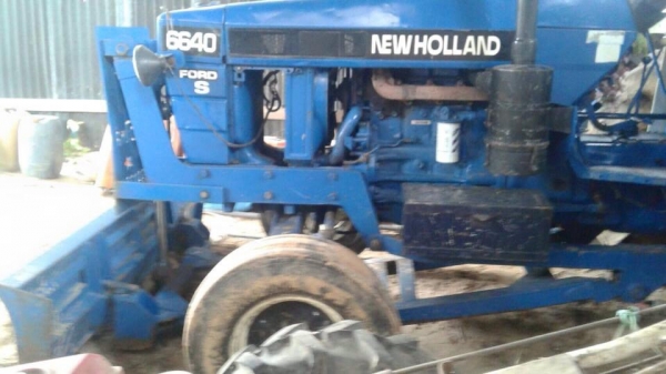 ขาย 6640 เพลาเดียว เกียร์กลาง พร้อมใช้ มีใบดัน ผาน 7 เล่มทะเบียนพร้อม ราคา 385,000 ศรีสะเกษ 091-0206555