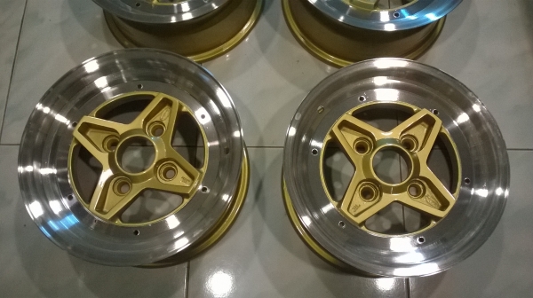 ล้อ2ชิ้นแท้ ssr f2 ขอบ13 กว้าง6"