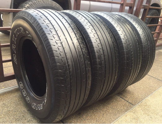 ยาง Maxxis 255 70 15 ปลายปี13 พร้อมใช้งาน ราคาไม่แพง