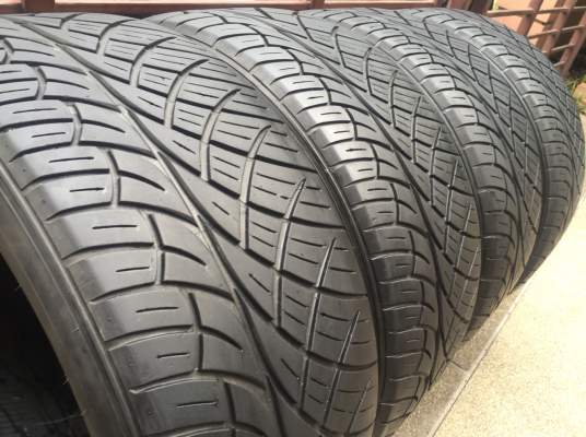 ยาง Nitto 420s 265 50 20 ปี13 ดอกเต็ม เนื้อนิ่มๆ ราคาไม่แพง