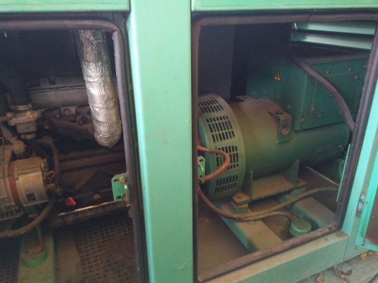 ขายเครื่องปั่นไฟ 10 kva. ราคา75,000. t0814567999