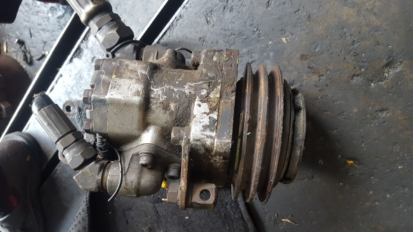 ปั๊มไฮดรอลิคหน้าครัช