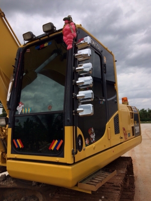 ขาย komatsu pc200-8 สวยๆ ติดต่อ 092-9823564 (ป๋าพต)