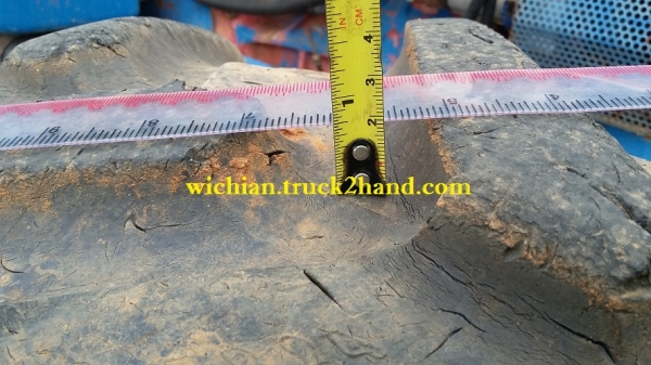 ขายแล้วยางรถไถฟอร์ดเก่านอก ยางหลัง16.9-38 สภาพ90\% ยางกะทะล้อหลังคู่ละ55,000บาท. (ยางคู่หน้าขายแล้วครับ)