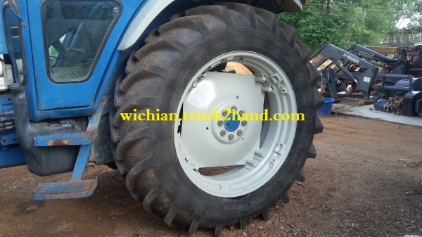 ขายแล้วยางรถไถฟอร์ดเก่านอก ยางหลัง16.9-38 สภาพ90\% ยางกะทะล้อหลังคู่ละ55,000บาท. (ยางคู่หน้าขายแล้วครับ)