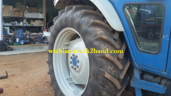 ขายแล้วยางรถไถฟอร์ดเก่านอก ยางหลัง16.9-38 สภาพ90\% ยางกะทะล้อหลังคู่ละ55,000บาท. (ยางคู่หน้าขายแล้วครับ)