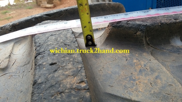 ขายแล้วยางรถไถฟอร์ดเก่านอก ยางหลัง16.9-38 สภาพ90\% ยางกะทะล้อหลังคู่ละ55,000บาท. (ยางคู่หน้าขายแล้วครับ)