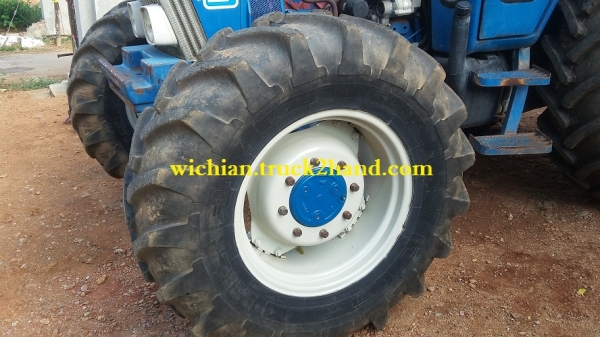ขายแล้วยางรถไถฟอร์ดเก่านอก ยางหลัง16.9-38 สภาพ90\% ยางกะทะล้อหลังคู่ละ55,000บาท. (ยางคู่หน้าขายแล้วครับ)
