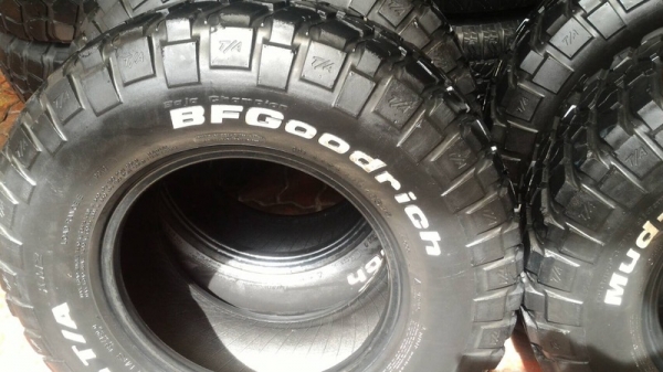ขายยาง BF km2 265 x 75 x 16 ปี 12 ขายยาง BF km2 265 x 75 x 16 ปี 12
