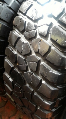 ขายยาง BF km2  265 x 75 x 16  ปี 12
