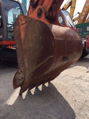 มาใหม่อีกแล้ว สำหรับท่านที่ชอบ HITACHI ZX135US ปี 2005