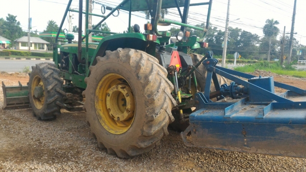 ขายรถไถ JOHN DEERE 5615K 2เพลา 89แรงม้าทะเบียนพร้อมโอน ราคา 550,000 อ.แกลง จ.ระยอง มีบริการขนส่งทั่วไทย DC Tractor Rayong 0818618678,0899347475 https://www.facebook.com/DC-Tractor-Rayong-3071545327…/shop… id line=081-8618678 id line=089-9347 ขายรถไถ JOHN DEERE 5615K 2เพลา 89แรงม้าทะเบียนพร้อมโอน ราคา 550,000 อ.แกลง จ.ระยอง มีบริการขนส่งทั่วไทย DC Tractor Rayong 0818618678,0899347475 https://www.facebook.com/DC-Tractor-Rayong-3071545327…/shop… id line=081-8618678 id line=089-9347