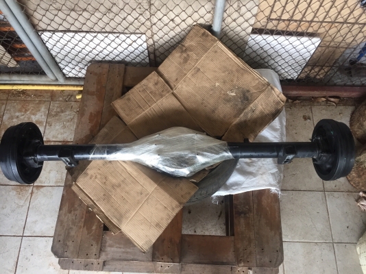 ขายเพลา REVO 2.8 ป้ายแดง