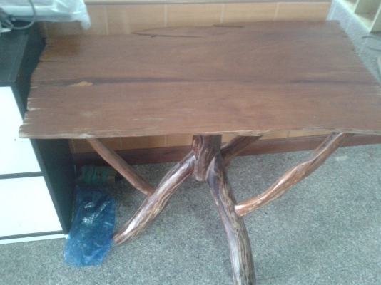 ขายโต๊ะไม้สัก
