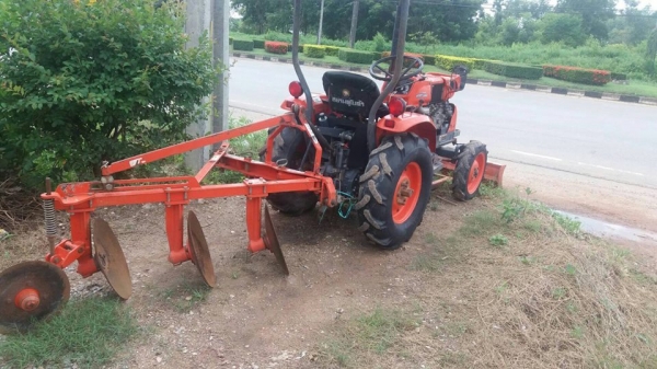 ขายรถไถ KUBOTA  KRT140 pto ดันหน้า และผาน3 ราคา 115,000 อ.แกลง จ.ระยอง  มีบริการขนส่งทั่วไทย DC Tractor Rayong 0818618678,0899347475 https://www.facebook.com/DC-Tractor-Rayong-3071545327&hellip;/shop&hellip; id line=081-8618678 id line=089-9347475