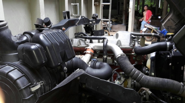 ขาย FC9JLLA  175 แรง  ปี 56  รถพร้อมใช้งาน สภาพป้ายแดง