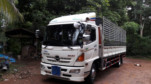 ขาย FC9JLLA  175 แรง  ปี 56  รถพร้อมใช้งาน สภาพป้ายแดง