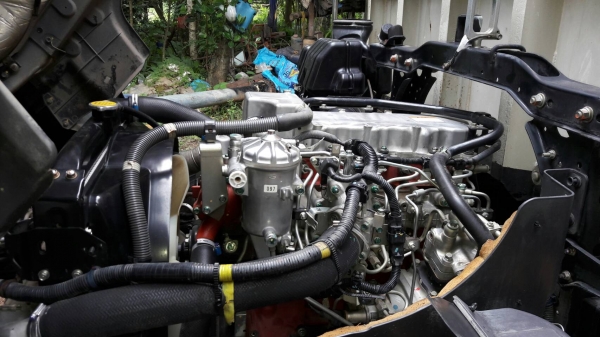 ขาย FC9JLLA  175 แรง  ปี 56  รถพร้อมใช้งาน สภาพป้ายแดง