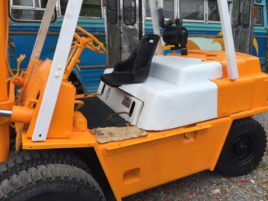 ขายรถโฟ๊คลิ๊ฟ3.5ตัน เสา4เมตร เครื่องดีระบบทุกอย่างสมบูรณ์ พร้อมใช้งานเอาไปไม่ต้องทำอะไรครับ ขาย 195000 บาทครับ