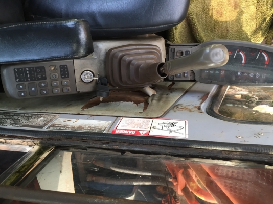 ขายแบคโฮ ฮิตาชิ EX200 รุ่น 2 ราคา 600,000.- ขายแบคโฮ ฮิตาชิ EX200 รุ่น 2 ราคา 600,000.-