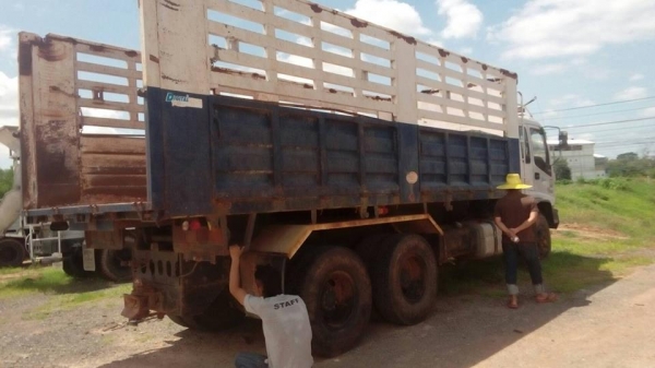 ขายดั้ม2เพลา เดก้า270 ปี47 รถสวยสภาพดี เอกสารถูกต้อง เล่มทะเบียนพร้อมโอน ราคา1,290,000 สนใจโทร 090-8588220คุณนะ 093-3258446คุณบิว หรือเข้าดูสินค้าอื่นๆได้ที่ www.narong2truck.com หรือ www.truck.in.th/498 หรือเพจFacebook ณรงค์ ซื้อขายรถมือสอง (เว็บไซต์ส่วน