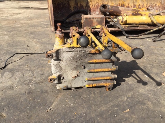 ขายคอนโทรรถตัก 3500 บาท