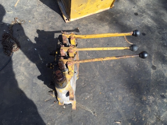 ขายคอนโทรรถตัก 3500 บาท