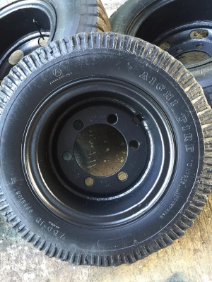 ขายยางรถตัก6เส้น พร้อมกระทะยาง900 ขาย7000 บาทครับ