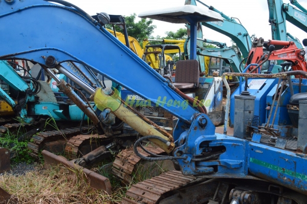 รถขุด KOBELCO SK027