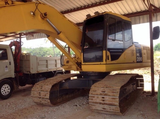 ขายKOMUTSU PC200-7 ชั่วโมงทำงานน้อย ช่วงล่างเต็ม สีเดิมสวยๆ รถสภาพพร้อมใช้ ขายKOMUTSU PC200-7 ชั่วโมงทำงานน้อย ช่วงล่างเต็ม สีเดิมสวยๆ รถสภาพพร้อมใช้