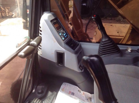 ขายKOMUTSU PC200-7 ชั่วโมงทำงานน้อย ช่วงล่างเต็ม สีเดิมสวยๆ รถสภาพพร้อมใช้ ขายKOMUTSU PC200-7 ชั่วโมงทำงานน้อย ช่วงล่างเต็ม สีเดิมสวยๆ รถสภาพพร้อมใช้