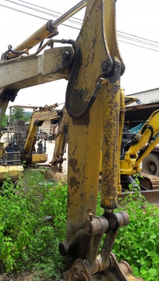 ขายkomatsu pc40-6 ขายตามสภาพ180000อุปกรณ์ครบ ขายkomatsu pc40-6 ขายตามสภาพ180000อุปกรณ์ครบ