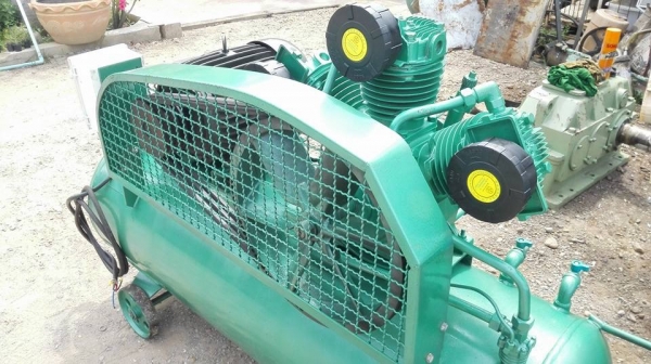 ** SOLD ** ปั้มลม IWATA JAPAN ขนาด 10 HP 300 ลิตร ไฟ 380V เก็บทุกเม็ดเช็คทุกระบบพร้อมใช้มาเทสได้!!