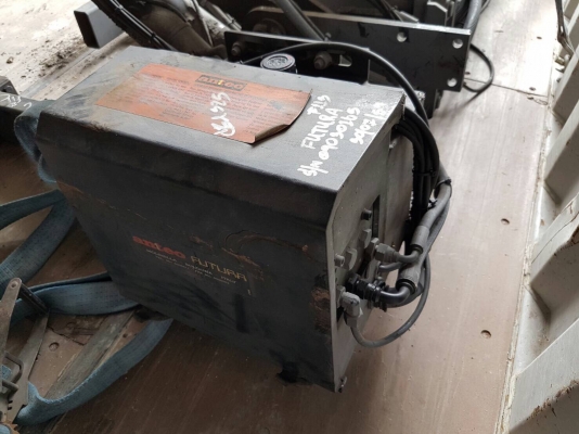 ขายลิฟท์ท้ายมีเนียมไฮดอรลิก 4 กระบอกเก่านอก