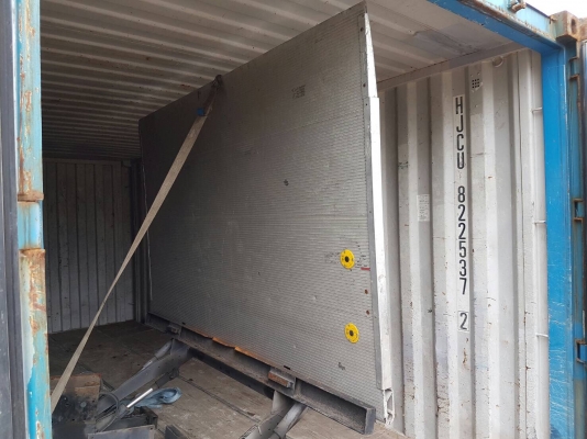 ขายลิฟท์ท้ายมีเนียมไฮดอรลิก 4 กระบอกเก่านอก