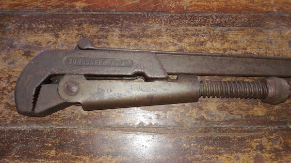 ขายคอม้านอร์เวย์เก่าเหล็กดีKONGSBERG MADE IN NORWAY.ขนาดปากจับ2.5"