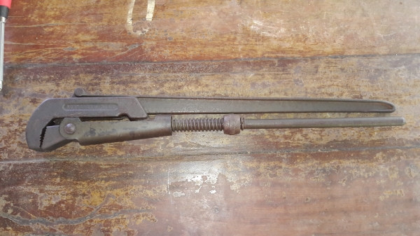 ขายคอม้านอร์เวย์เก่าเหล็กดีKONGSBERG MADE IN NORWAY.ขนาดปากจับ2.5"