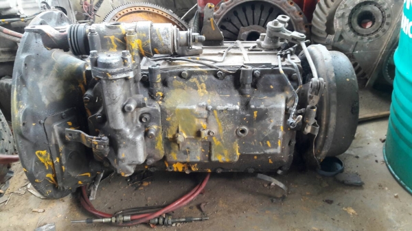 ขายเกียร์  NISSAN เครื่อง PE6 Turbo ราคาขาย ลูกล่ะ 28,000 บาท