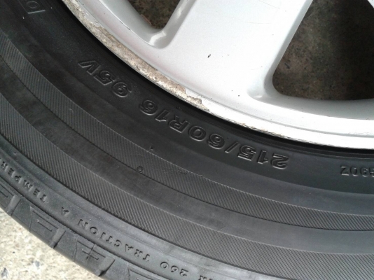 ขอบ16นิ้ว6รู อีสุ พร้อมยาง สวยๆ 4 ล้อ ราคา 5500 บาท