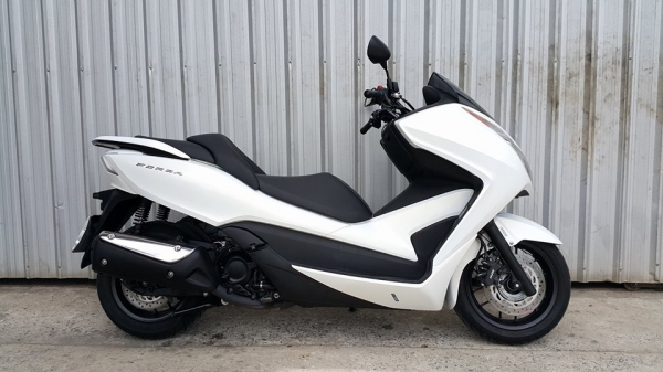 Forza300 ปี 2015 สุดคุ้มใหม่กว่านี้ต้องมือ1เลยครับ ราคาต่อรองได้ Forza300 ปี 2015 สุดคุ้มใหม่กว่านี้ต้องมือ1เลยครับ ราคาต่อรองได้