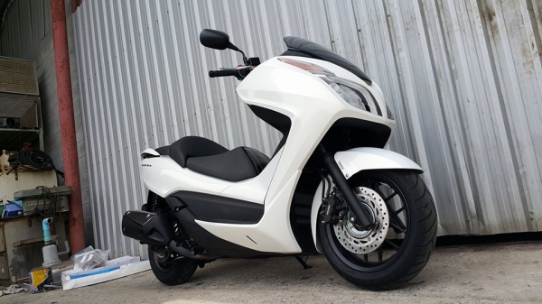 Forza300 ปี 2015 สุดคุ้มใหม่กว่านี้ต้องมือ1เลยครับ ราคาต่อรองได้ Forza300 ปี 2015 สุดคุ้มใหม่กว่านี้ต้องมือ1เลยครับ ราคาต่อรองได้