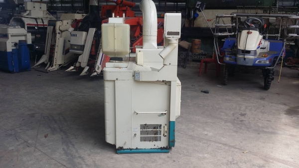 เครื่องสีข้าวกล้องเก่าญี่ปุ่น  SATAKE  รุ่น GPS350BX  สภาพเครื่องสวย พร้อมใช้งาน