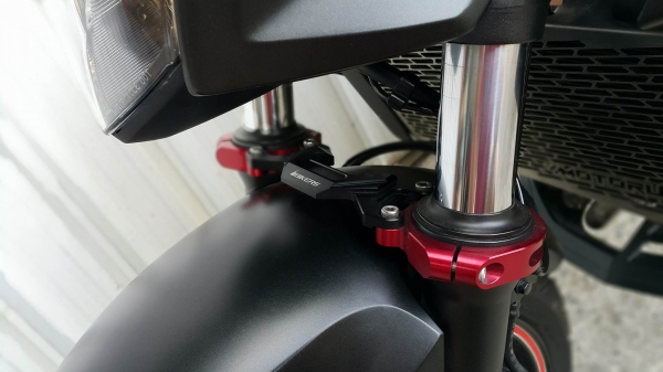 CB650F สวยสวรรค์ ปีสดๆ 2015 วิ่งน้อยมากมีประกันศูนย์ ต่อรองได้คับ