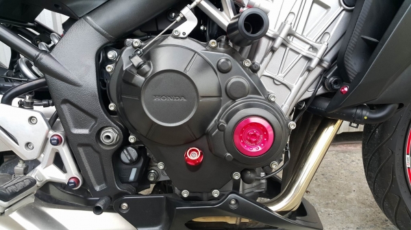 CB650F สวยสวรรค์ ปีสดๆ 2015 วิ่งน้อยมากมีประกันศูนย์ ต่อรองได้คับ