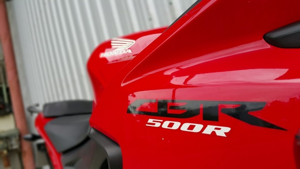 CBR500 2013 17000 กิโล สวยกริ๊บไร้ที่ติ ใช้ถนอมรักรถจริงๆครับ ต่อรองได้จ้า