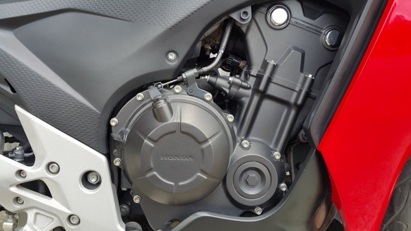 CBR500 2013 17000 กิโล สวยกริ๊บไร้ที่ติ ใช้ถนอมรักรถจริงๆครับ ต่อรองได้จ้า