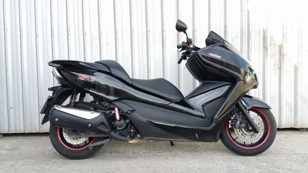 Forza300 รถบ้านแท้ ดูแลดีเข้าศูนย์ทุกระยะ รถใช้งานไม่เคลเปลี่ยนเปลือก ราคาคุยได้