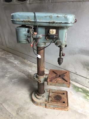 สว่านแท่น KIRA