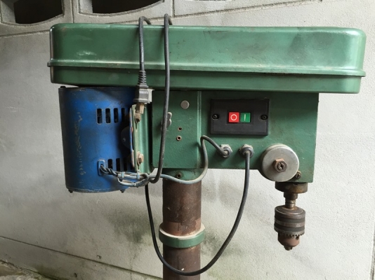 สว่านแท่น HERO