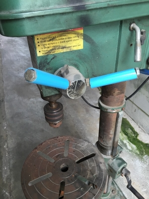 สว่านแท่น HERO